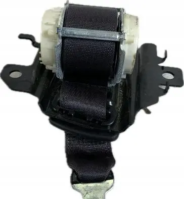 Middle seatbelt (rear)