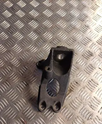 Audi A8 S8 D3 4E Gearbox mounting bracket 4E0399114