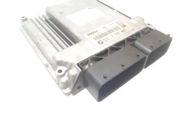 BMW 1 E81 E87 Engine control unit/module 7797497