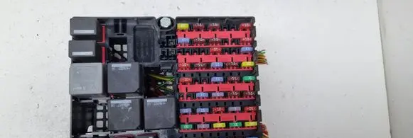 Ford Fusion Fuse module 6N1T14401BKD