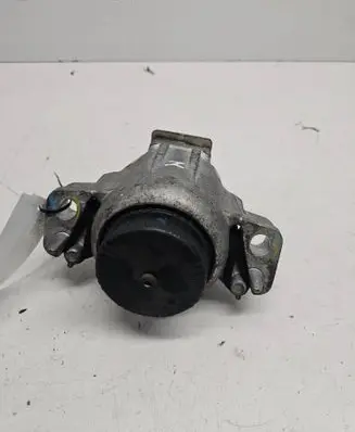 Engine mount bracket