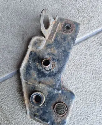 Toyota Avensis T270 Radiator support slam panel bracket 