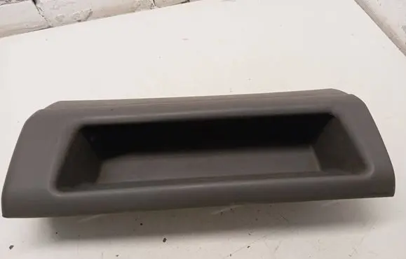 Glove box