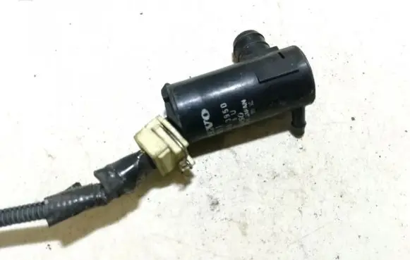 Volvo S80 Windscreen/windshield washer pump 9169611 060210-3950
