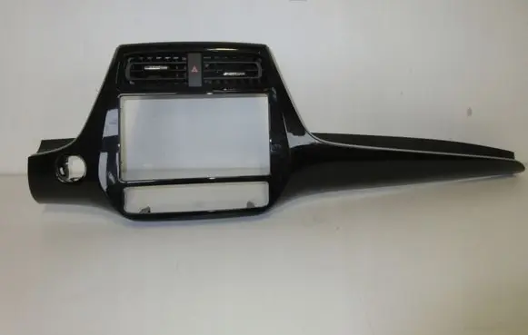 Toyota Prius (XW50) Radio/GPS head unit trim 