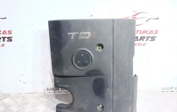 Volkswagen PASSAT B5 Engine cover (trim) 028103935 012955