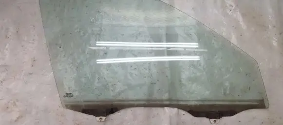 Honda Civic Front door window glass four-door
