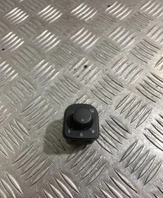 Volkswagen Golf VI Wing mirror switch 1K0959565K