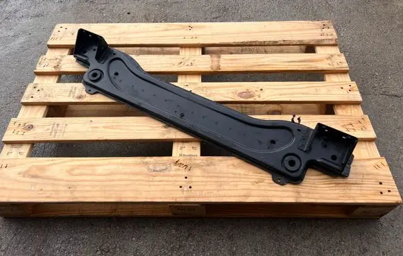 Mercedes-Benz GL X164 Bottom radiator support slam panel