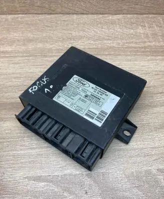 Ford Focus Comfort/convenience module 98AG15K600EB 5WK47220B
