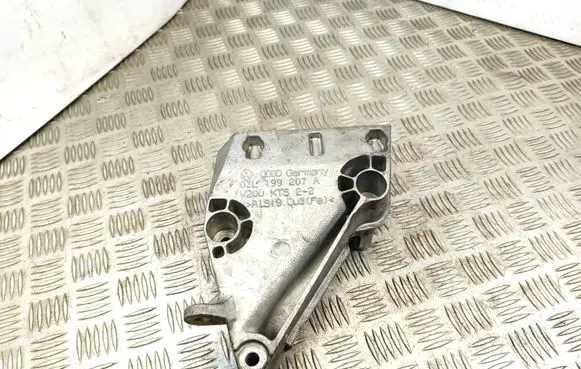 Skoda Fabia Mk2 (5J) Engine mounting bracket 03L199207A KTS22