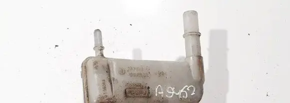Brake fluid reservoir