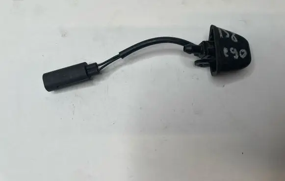 BMW 3 E90 E91 Windshield washer spray nozzle 8365385