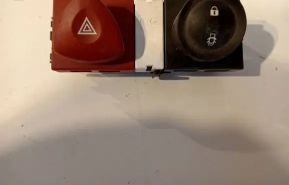 Renault Scenic II - Grand scenic II Hazard light switch 8200095493