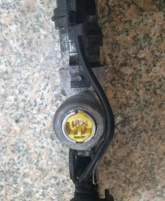 BMW 5 E60 E61 Front seatbelt buckle 7065848 224802 R300804