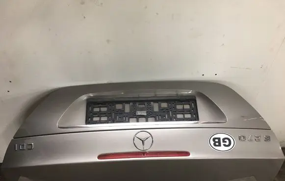 Mercedes-Benz E AMG W211 Tailgate/trunk/boot lid