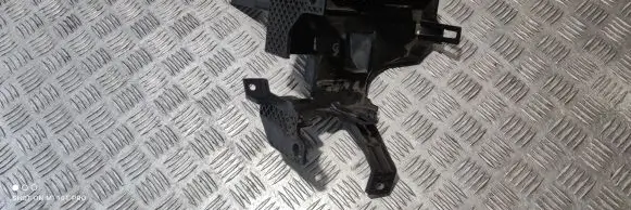 Maserati Levante Other engine bay part 670036938