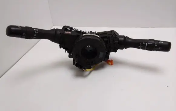 Toyota Yaris Indicator stalk 173832 17F936