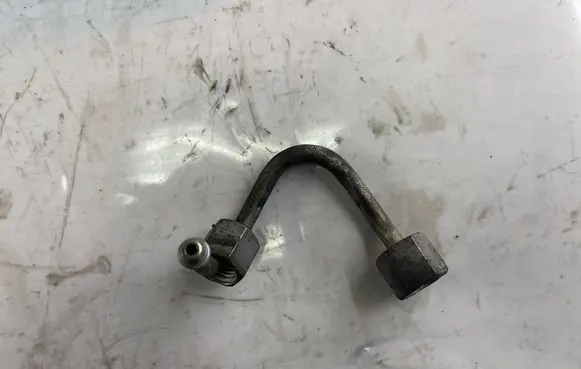 Peugeot 4007 Fuel injector supply line/pipe 