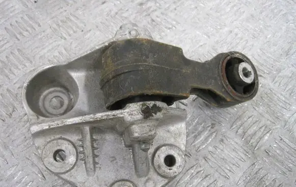 Peugeot 407 Engine mount vacuum valve 9647646380