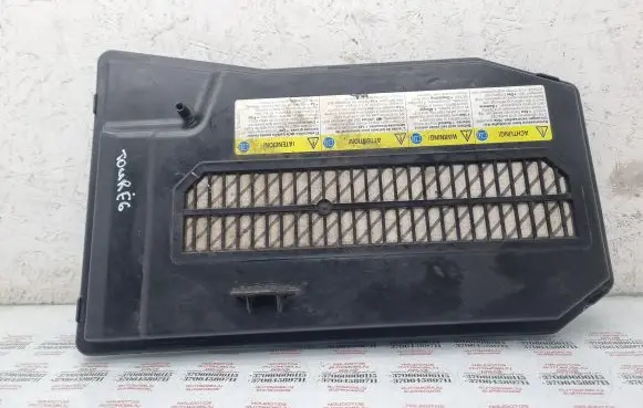 Volkswagen Touareg I Battery box tray cover/lid 7L0864643B