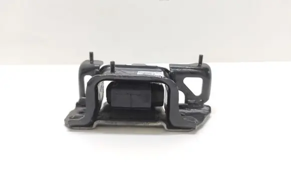 Ford Ecosport Engine mount bracket