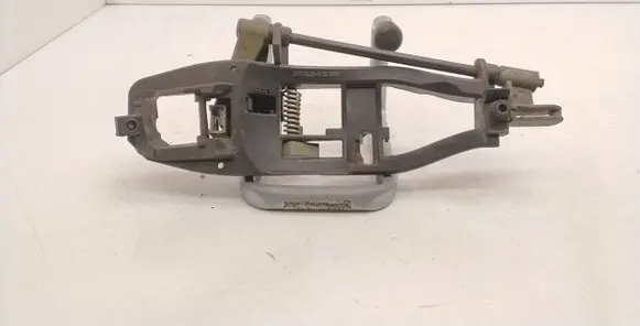 BMW 3 E46 Front door exterior handle/bracket 51218253454