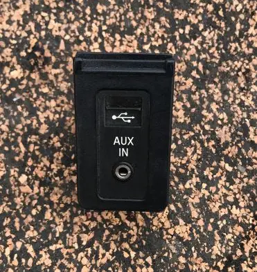 BMW 5 E60 E61 USB socket connector 61319138402