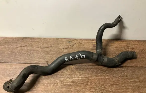 Mercedes-Benz E W211 Engine coolant pipe/hose