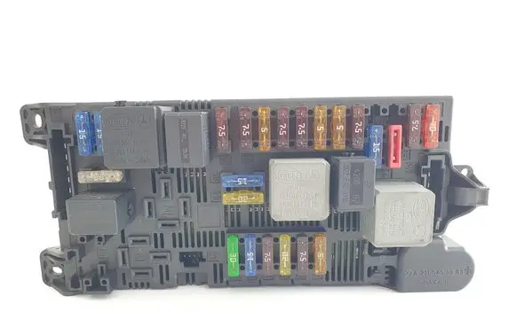 Mercedes-Benz E W211 Fuse module A2115453801