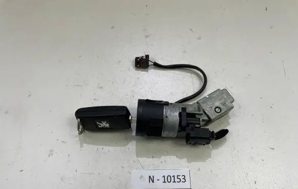 Peugeot 3008 I Ignition lock 9663123380