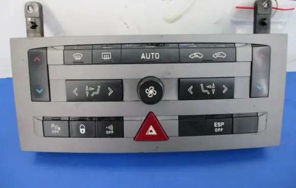 Peugeot 407 Climate control unit 96573322