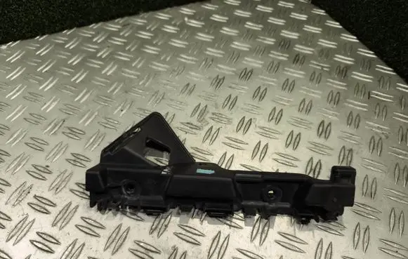 Renault Trafic III (X82) Front bumper mounting bracket 622204446R 96867887