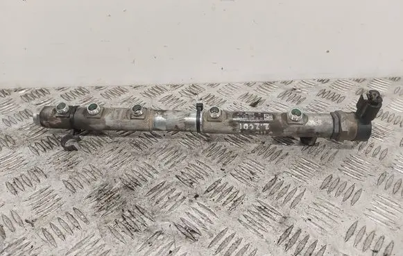 Mercedes-Benz Vito Viano W639 Fuel main line pipe A6460701895 994436 0445214161