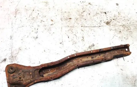 Mitsubishi Grandis Front subframe