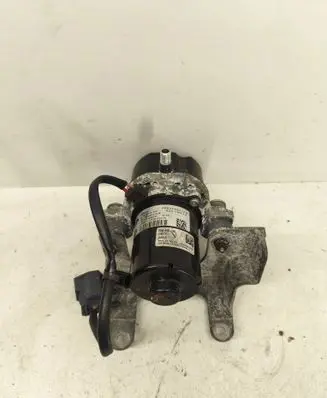 Jeep Wrangler Vacuum pump P68328871AB 68328871AB
