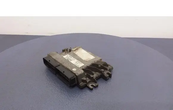 Renault Megane I Engine control unit/module ECU 8200272464