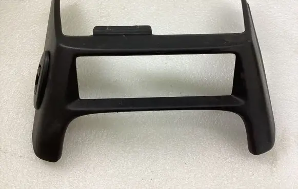 Nissan Almera N16 Radio/GPS head unit trim 682465M300 K10111