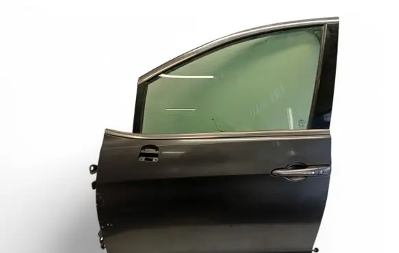 Chrysler Pacifica Front door 3040314C P68316561AD 68316561AD