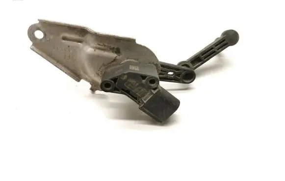Tesla Model 3 Air suspension front height level sensor 1044941-00-B