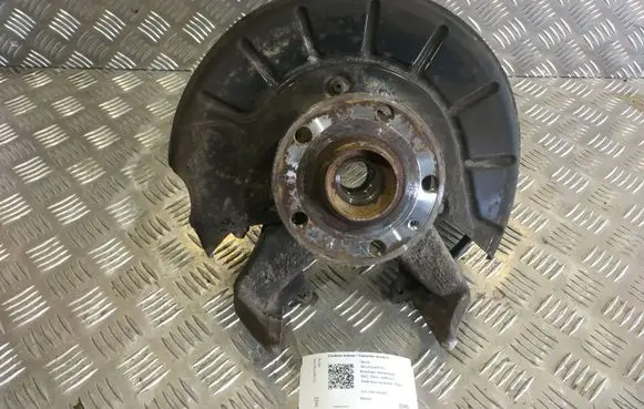 Front wheel hub spindle knuckle