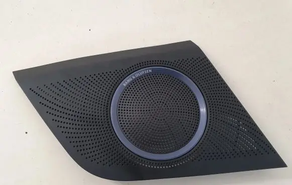 Side speaker trim/cover