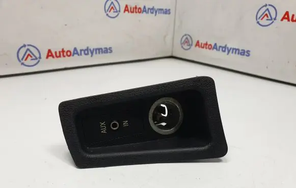 BMW 1 E81 E87 AUX in-socket connector 7132045 9237655 84109237655