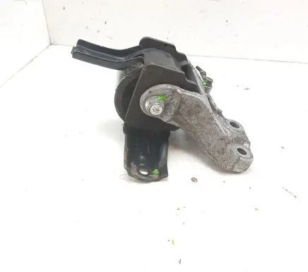 Engine mount bracket