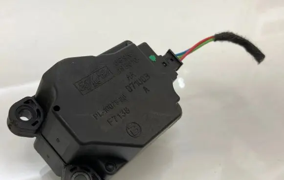 Volvo XC70 Air flap motor/actuator PL1607526