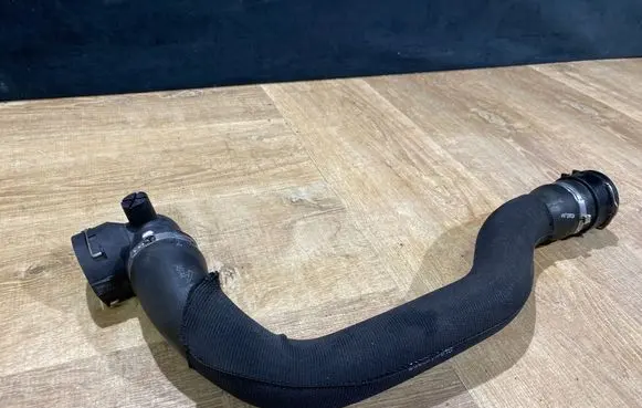 Land Rover Range Rover Velar Engine coolant pipe/hose HK838260AE