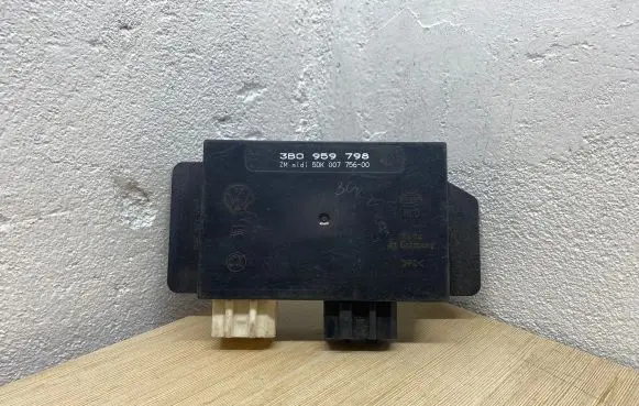 Volkswagen PASSAT B5.5 Comfort/convenience module 3B0959798 5DK00775600