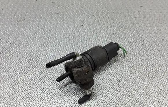 Volkswagen PASSAT B6 Windscreen/windshield washer pump 1T0955651A