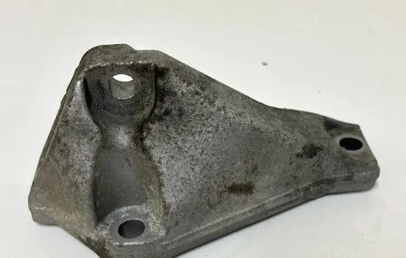 BMW 1 E81 E87 Fuel pump bracket 7804376 13517804376 24168110