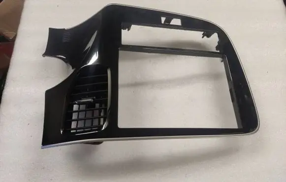 Mitsubishi Outlander Radio/GPS head unit trim 8002C897